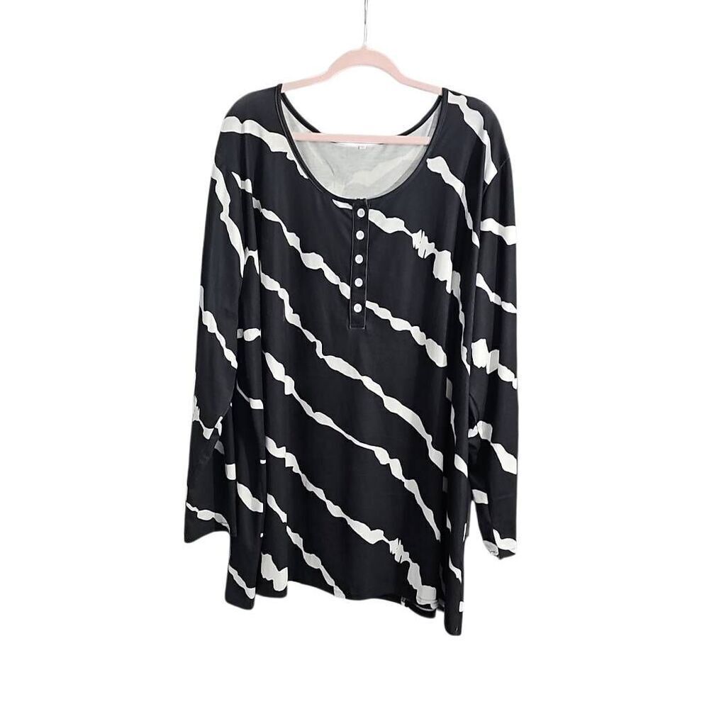 Black with White stripes, Longsleeve Blouse, Plus Size 4X, Women's. New no tags.